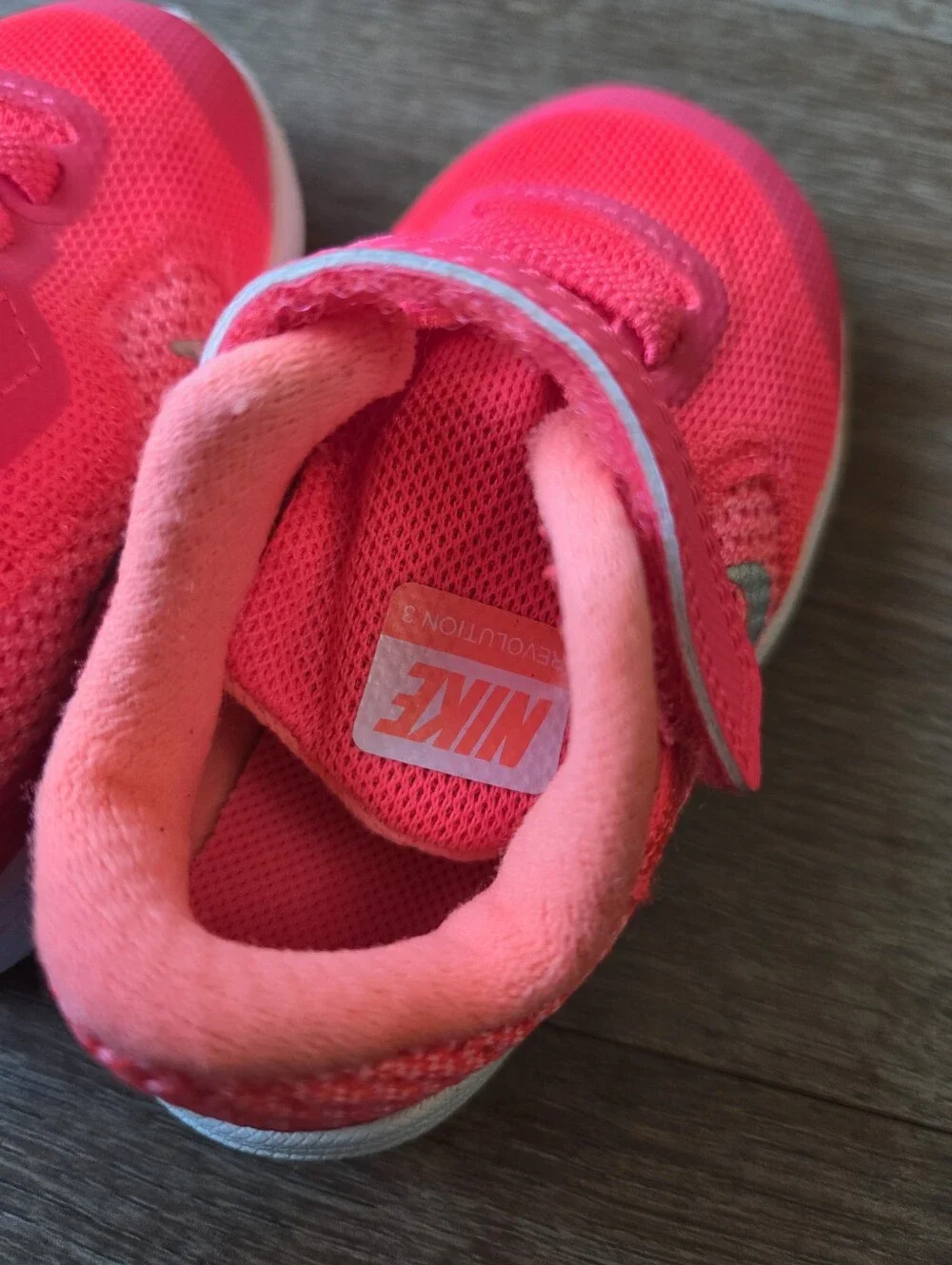 Nike Fuschia Revolution Revolution 3 TDV Kids Toddler Running Shoes size 5C